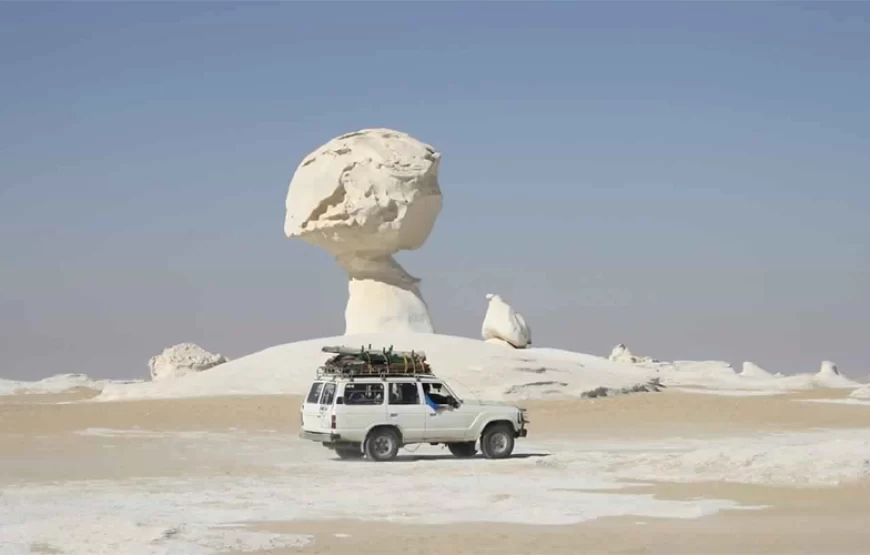06 Days Cairo – Bahariya Black & White Desert