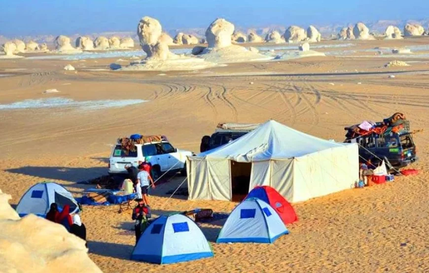 06 Days Cairo – Bahariya Black & White Desert