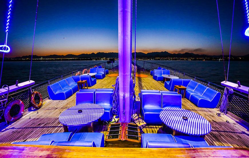 Dinner Cruise & Show Sharm