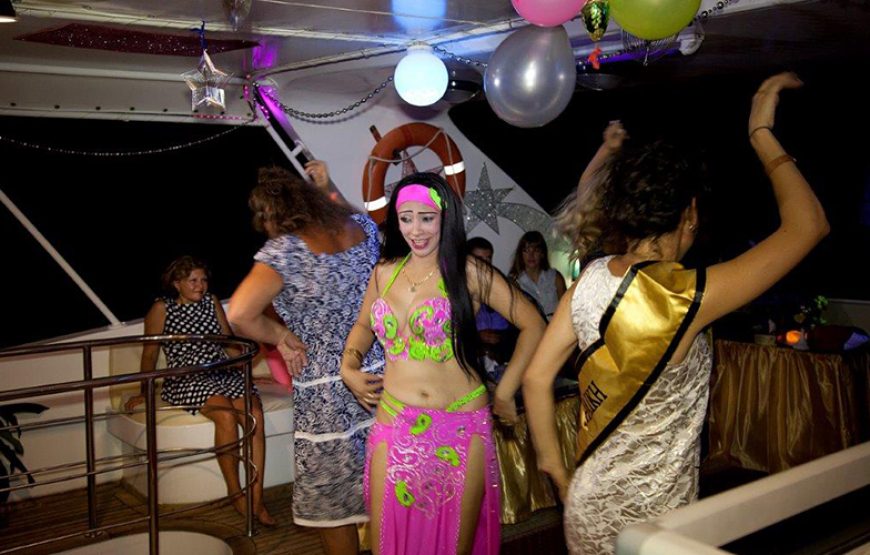 Dinner Cruise & Show Sharm