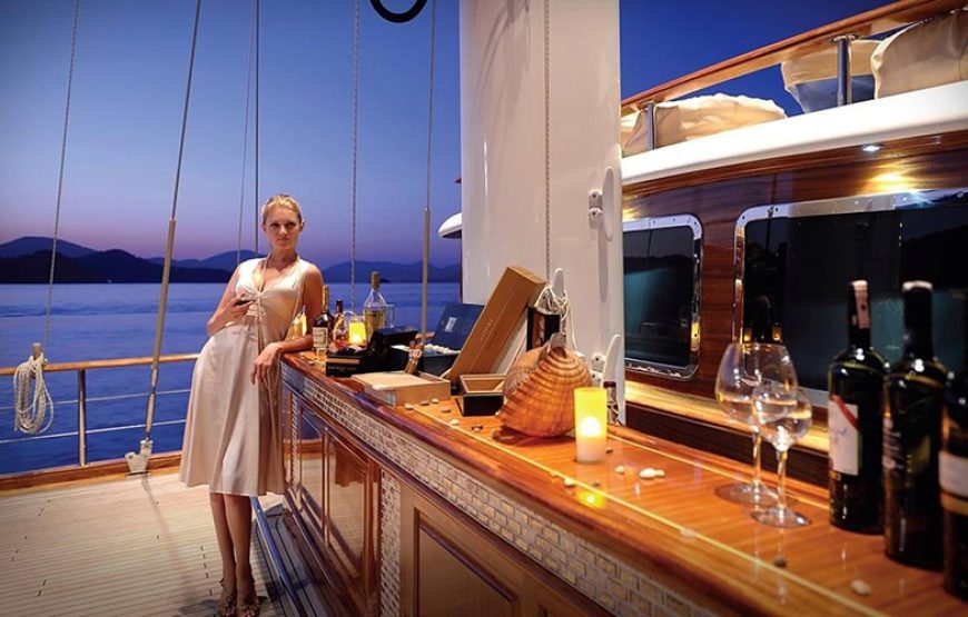 Dinner Cruise & Show Sharm